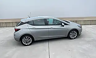Used 2017 Vauxhall Astra Design Sovereign Silver - Interior and Exterior details 9