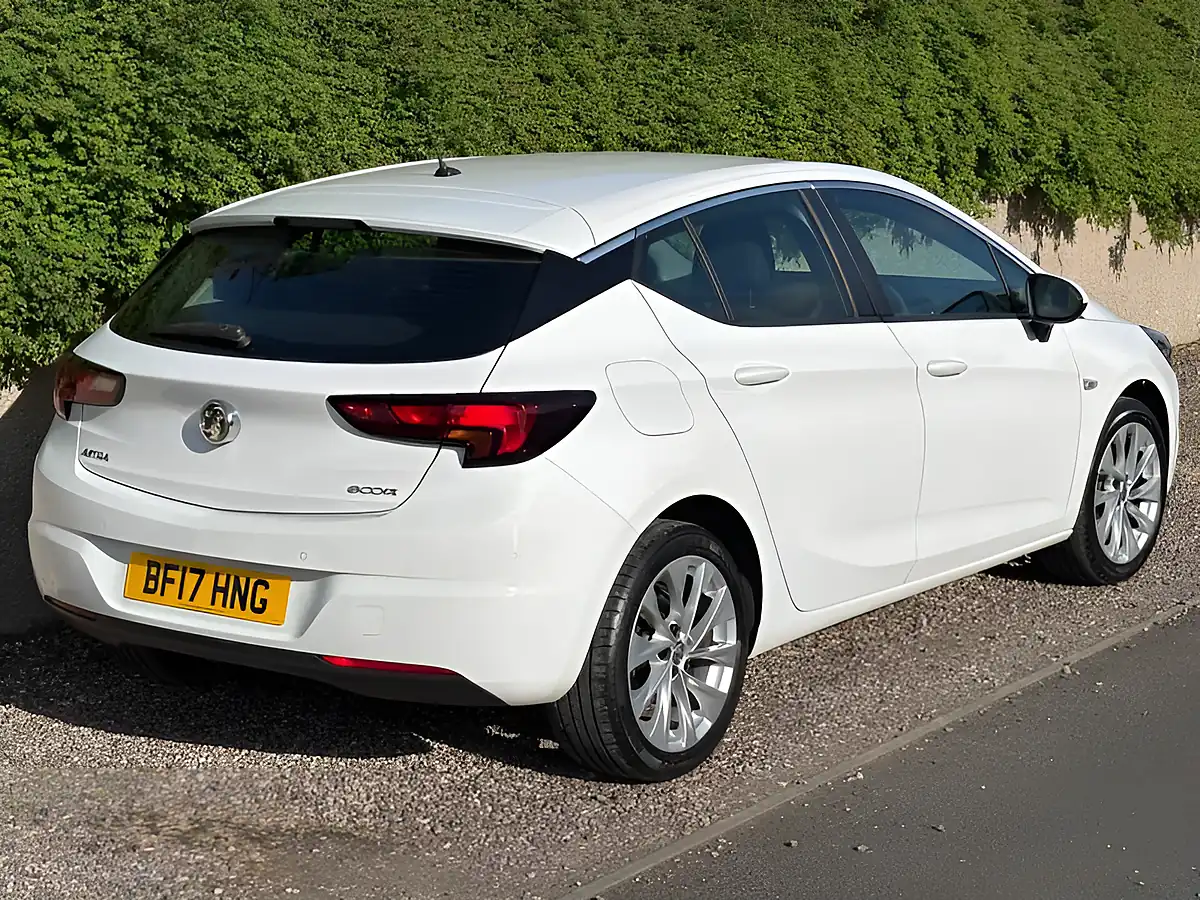Used 2017 Vauxhall Astra Design White - Interior and Exterior details 10