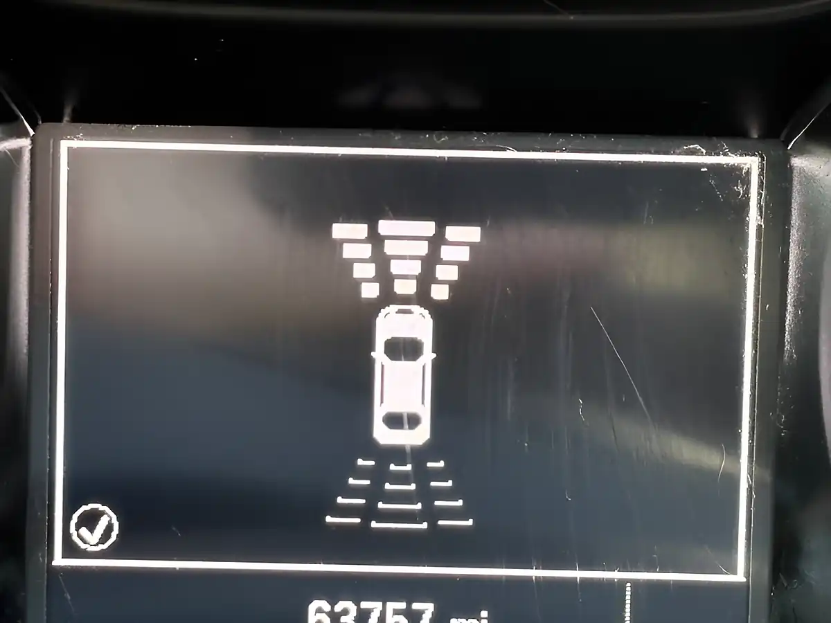 Used 2017 Vauxhall Astra Design White - Interior and Exterior details 17