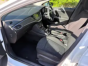 Used 2017 Vauxhall Astra Design White - Interior and Exterior details 6