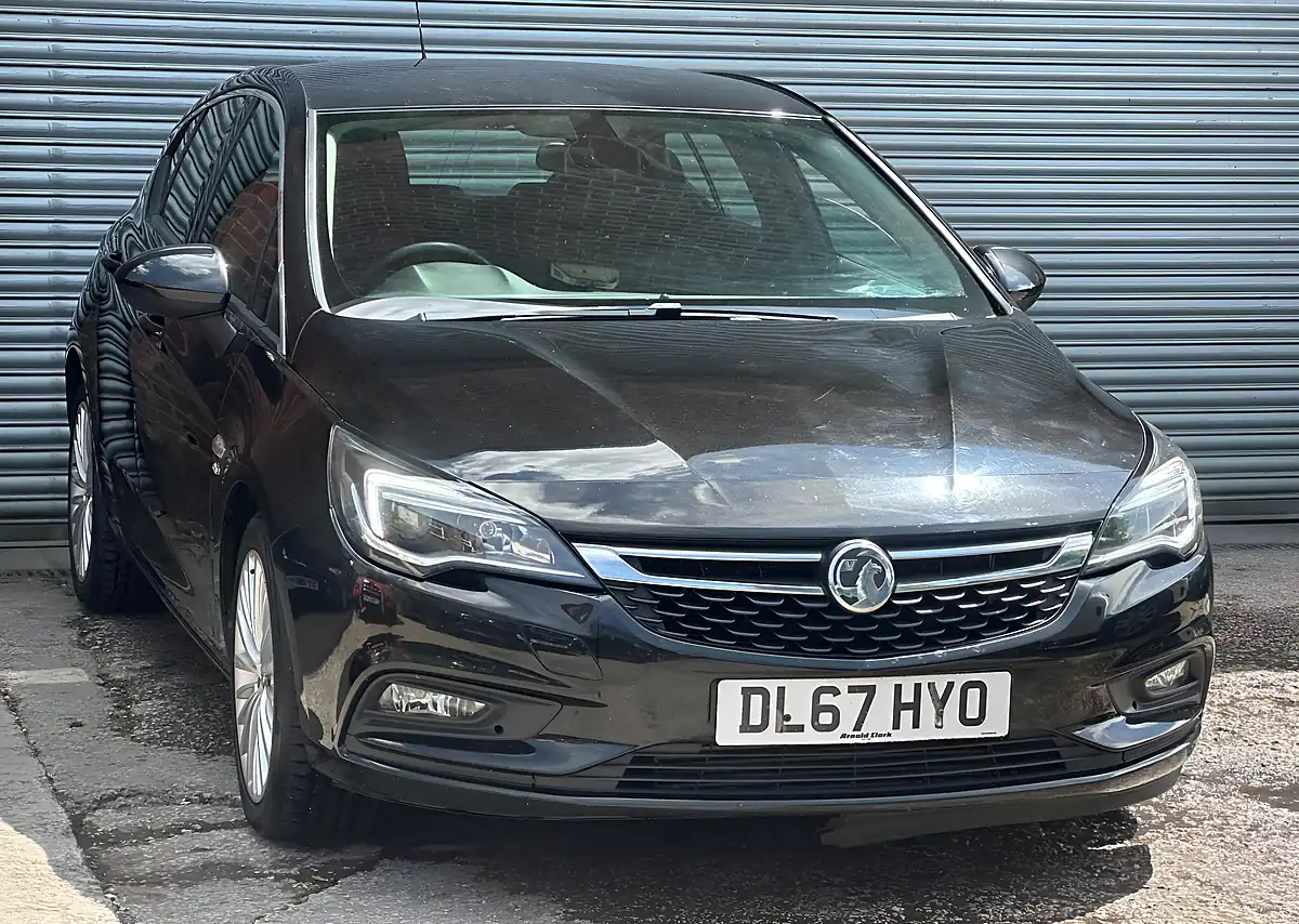 Used 2017 Vauxhall Astra Elite Black - Interior and Exterior details 11