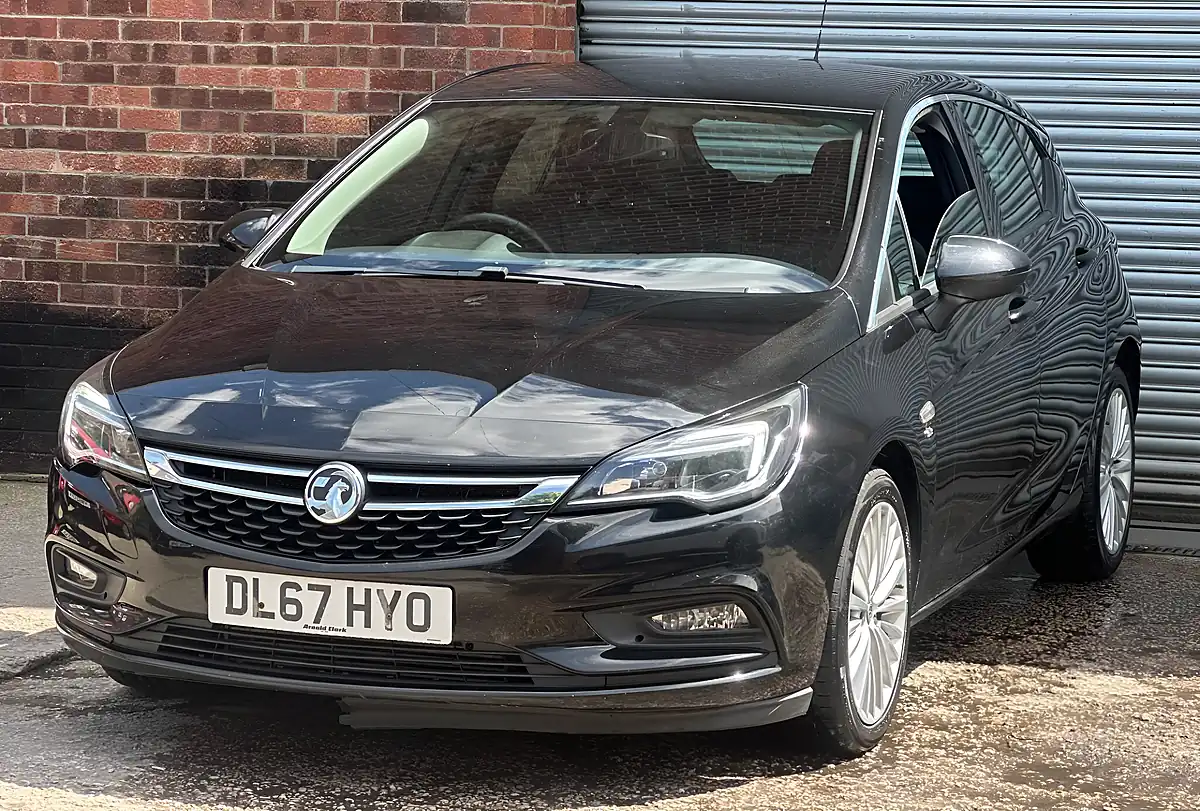 Used 2017 Vauxhall Astra Elite Black - Interior and Exterior details 4