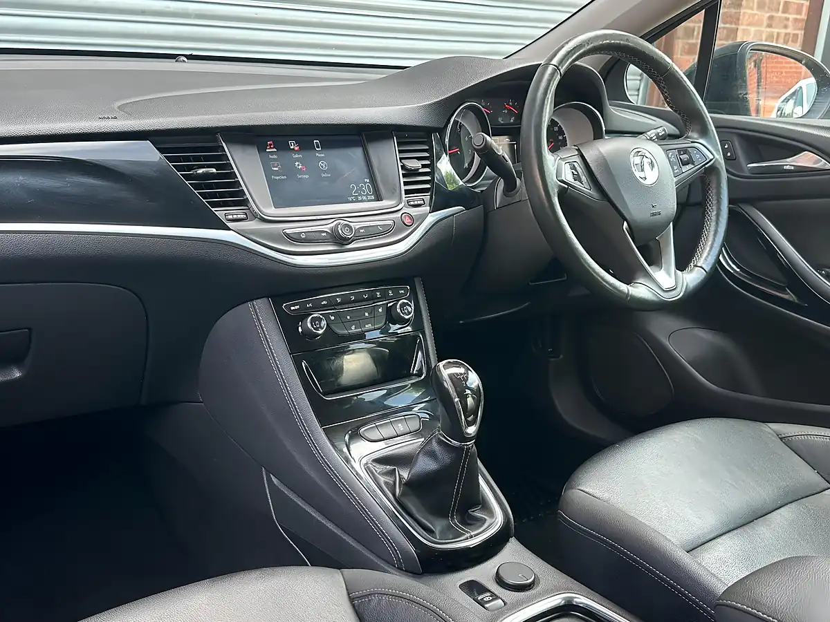 Used 2017 Vauxhall Astra Elite Black - Interior and Exterior details 7