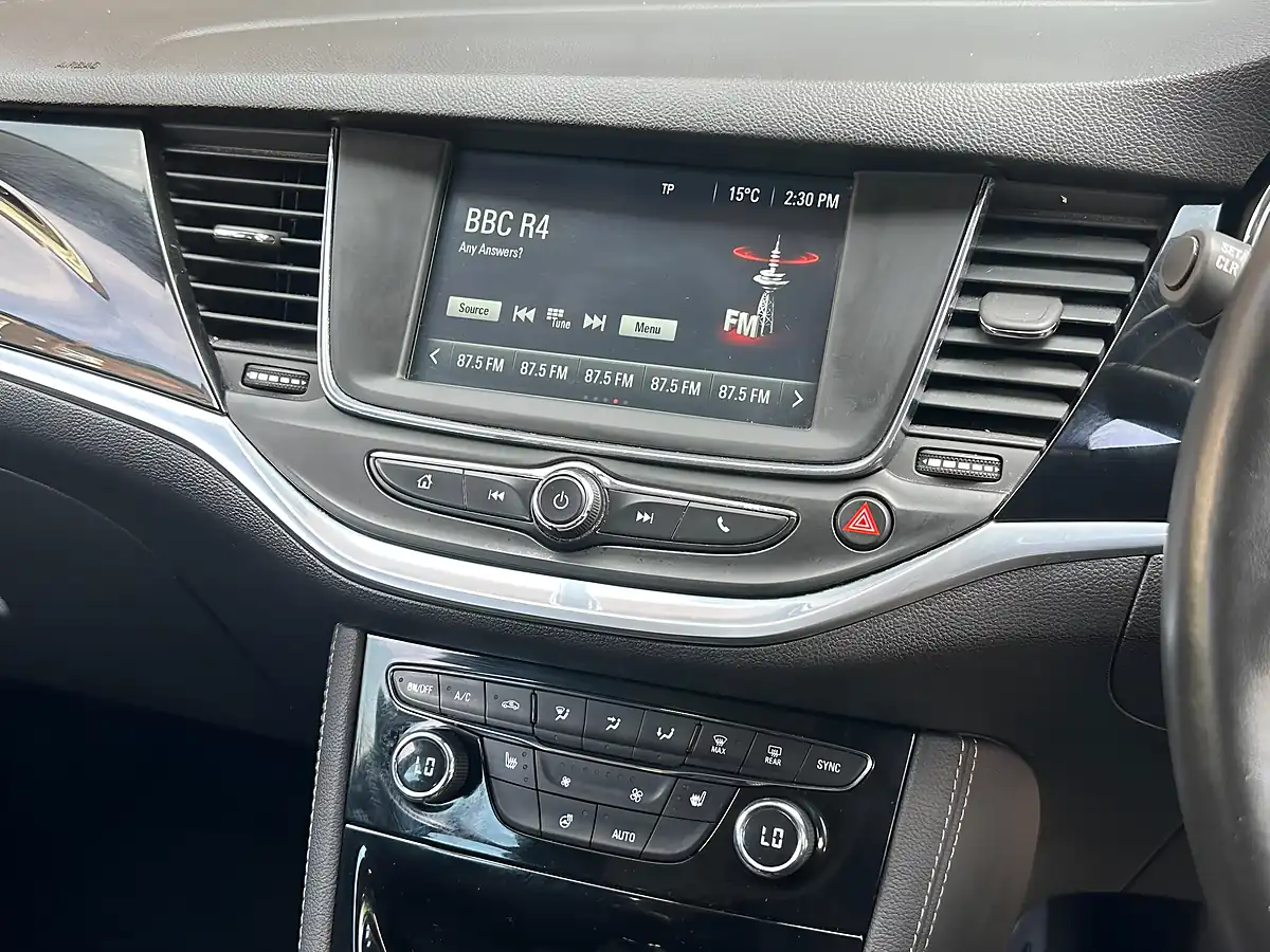 Used 2017 Vauxhall Astra Elite Black - Interior and Exterior details 8