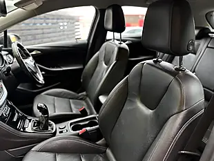 Used 2017 Vauxhall Astra Elite Black - Interior and Exterior details 17