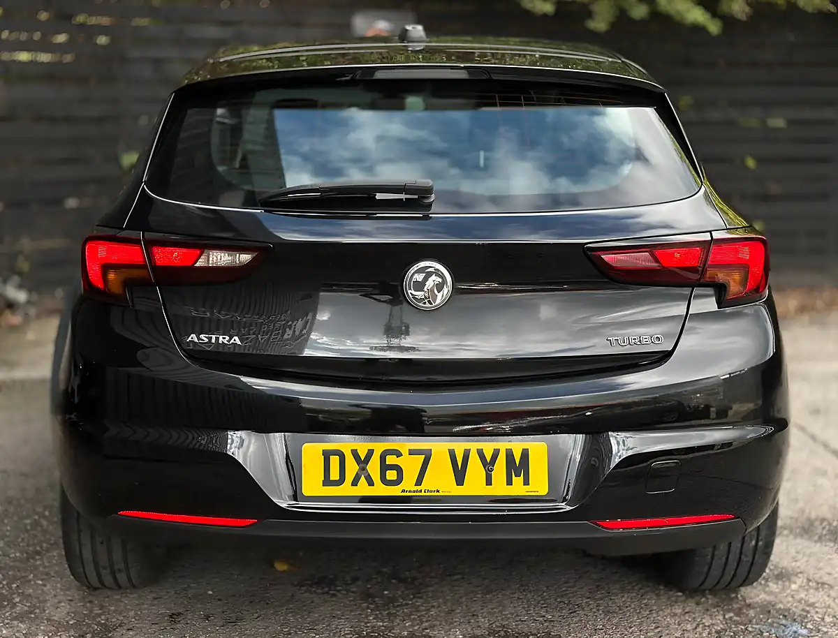 Used 2017 Vauxhall Astra Elite Black - Interior and Exterior details 3