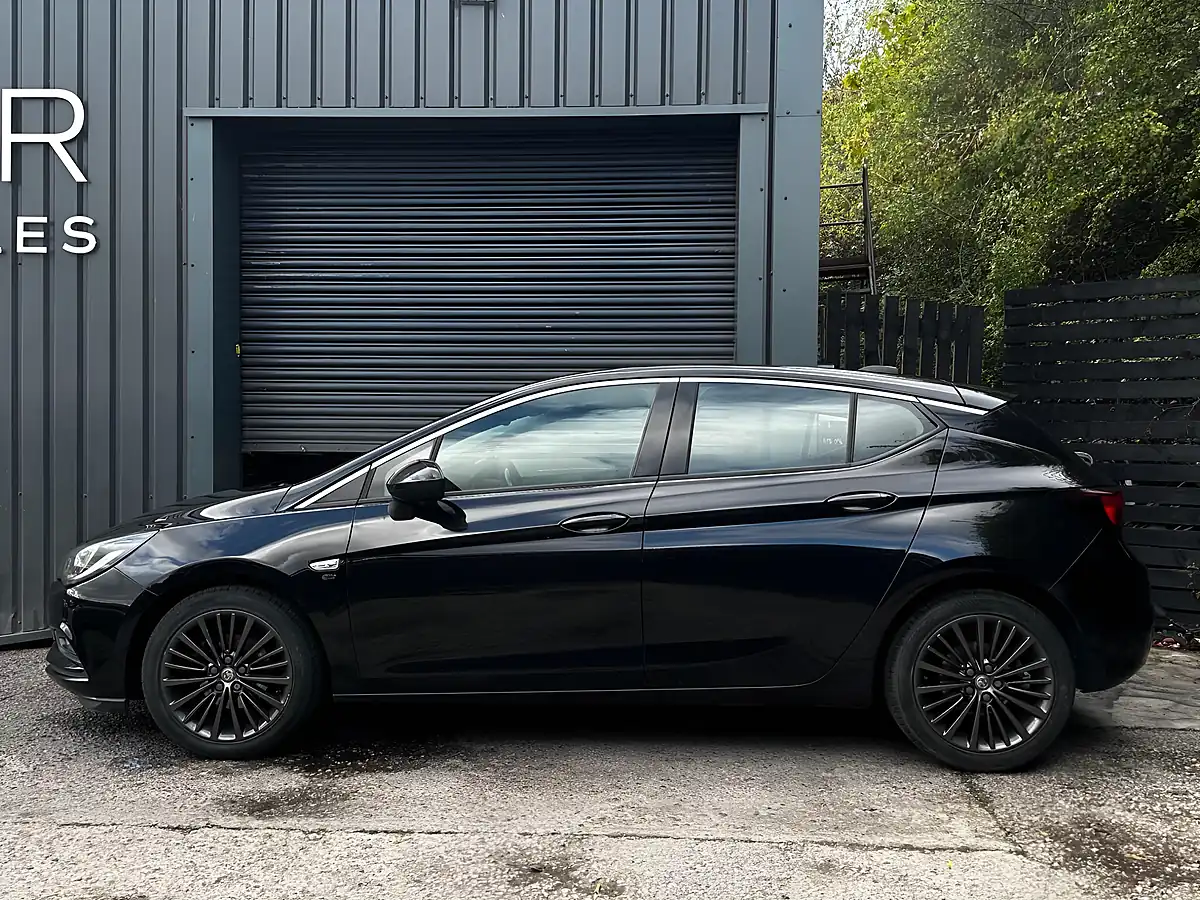 Used 2017 Vauxhall Astra Elite Black - Interior and Exterior details 5