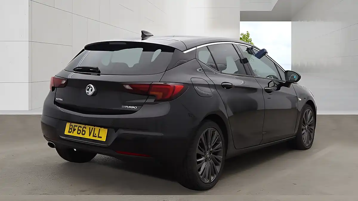 Used 2017 Vauxhall Astra Elite Nav Black - Interior and Exterior details 10