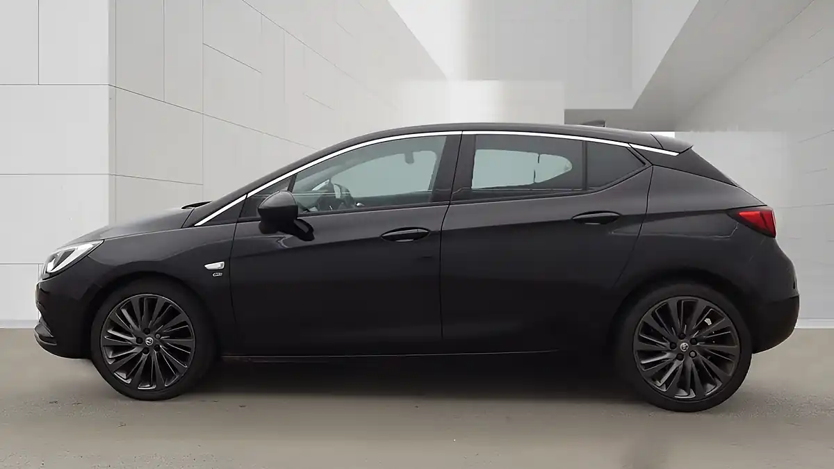 Used 2017 Vauxhall Astra Elite Nav Black - Interior and Exterior details 12