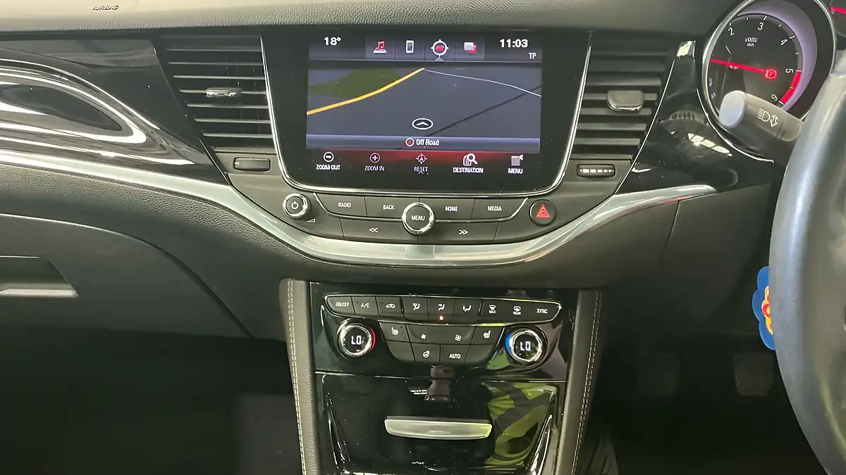 Used 2017 Vauxhall Astra Elite Nav Black - Interior and Exterior details 18