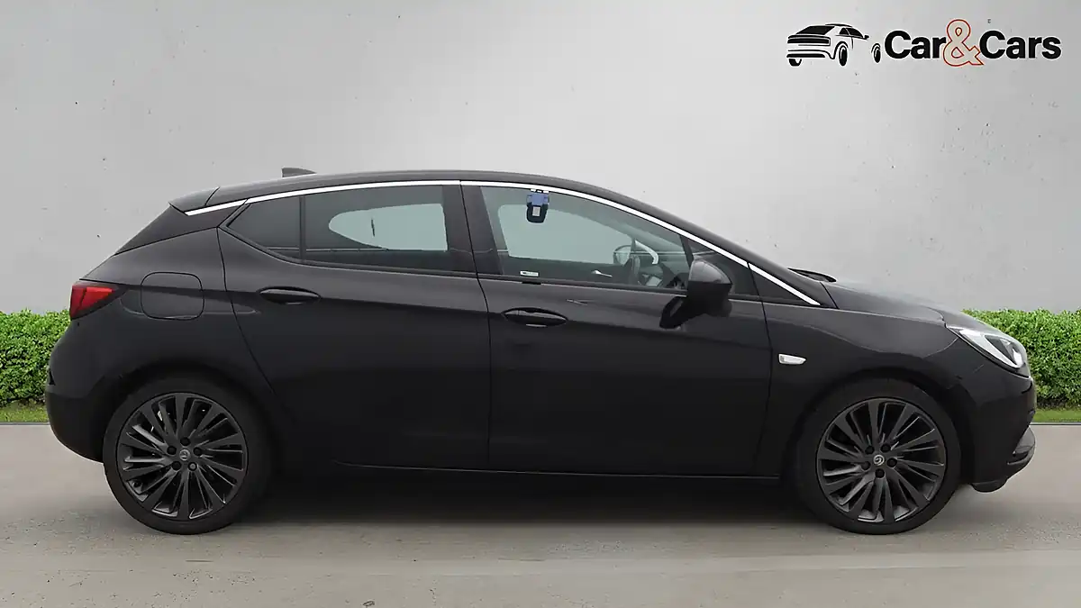 Used 2017 Vauxhall Astra Elite Nav Black - Interior and Exterior details 5