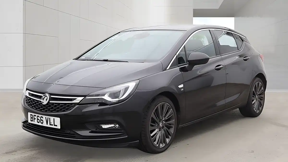 Used 2017 Vauxhall Astra Elite Nav Black - Interior and Exterior details 8