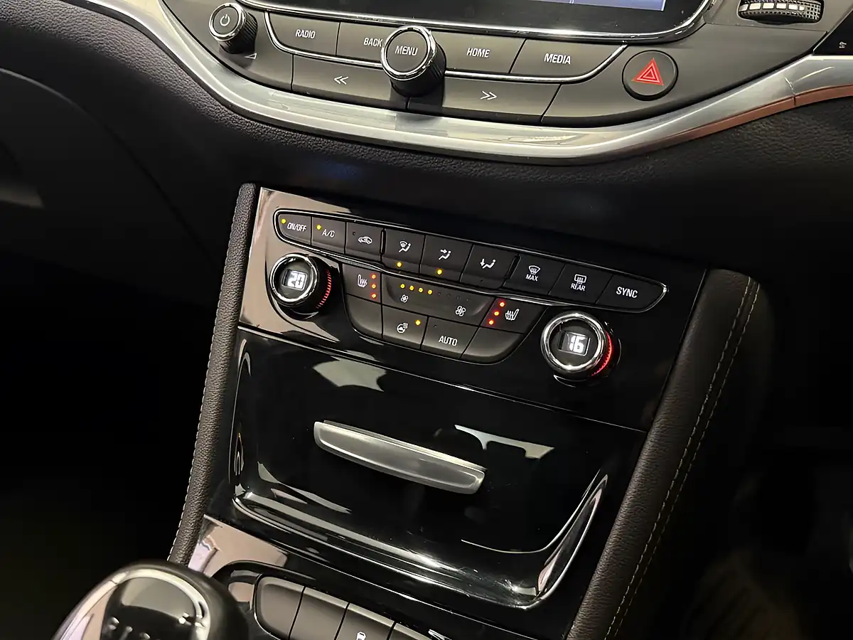 Used 2017 Vauxhall Astra Elite Nav Grey - Interior and Exterior details 14