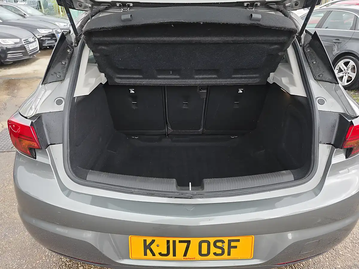 Used 2017 Vauxhall Astra Elite Nav Grey - Interior and Exterior details 14