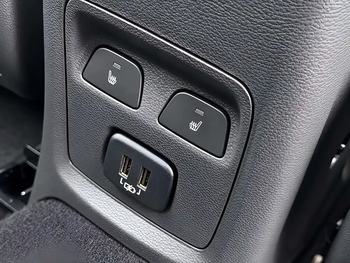Used 2017 Vauxhall Astra Elite Nav Red - Interior and Exterior details 17
