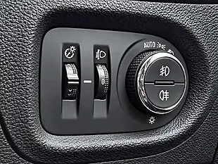 Used 2017 Vauxhall Astra Elite Nav Red - Interior and Exterior details 18