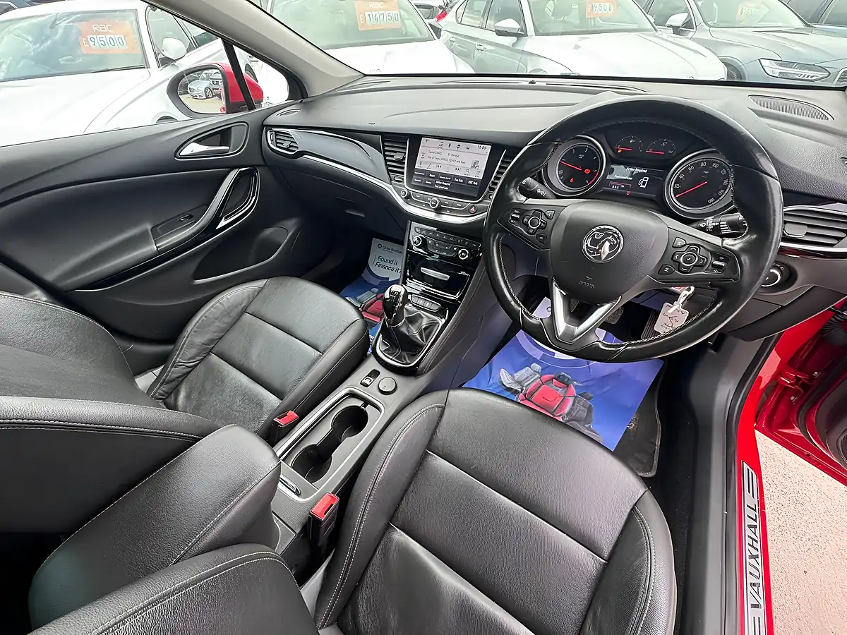 Used 2017 Vauxhall Astra Elite Nav Red - Interior and Exterior details 14
