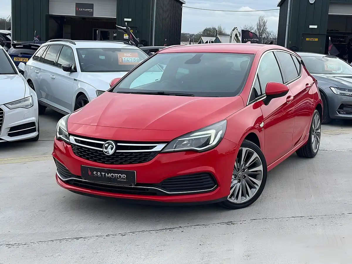 Used 2017 Vauxhall Astra Elite Nav Red - Interior and Exterior details 6