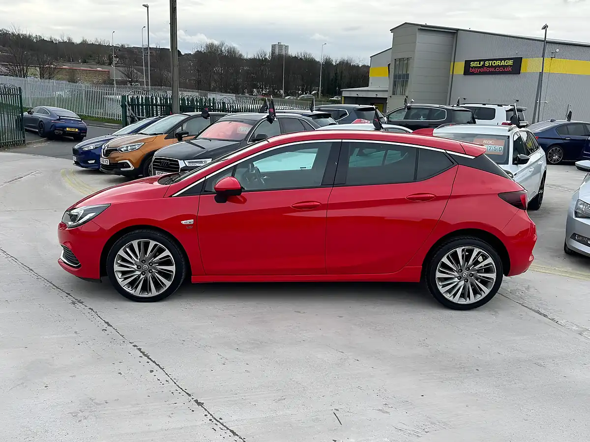 Used 2017 Vauxhall Astra Elite Nav Red - Interior and Exterior details 8