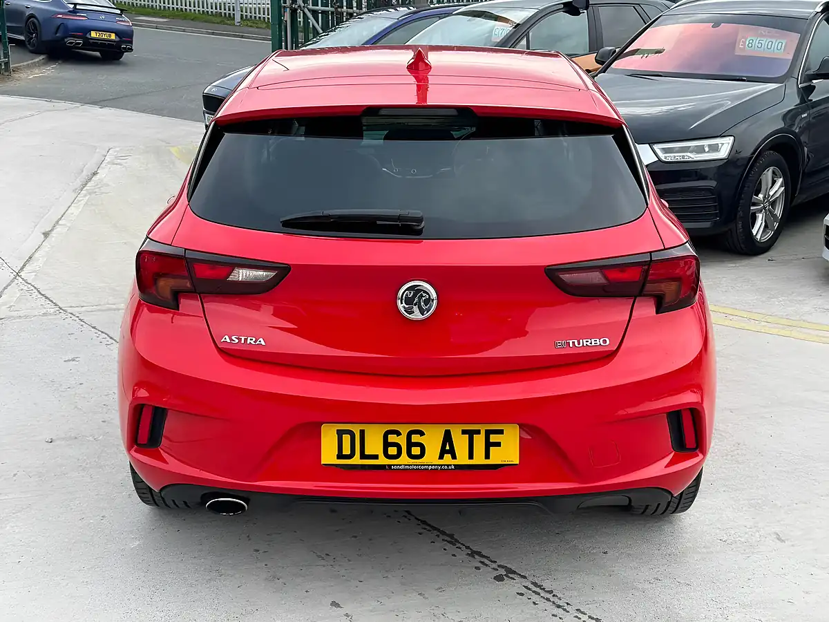 Used 2017 Vauxhall Astra Elite Nav Red - Interior and Exterior details 9