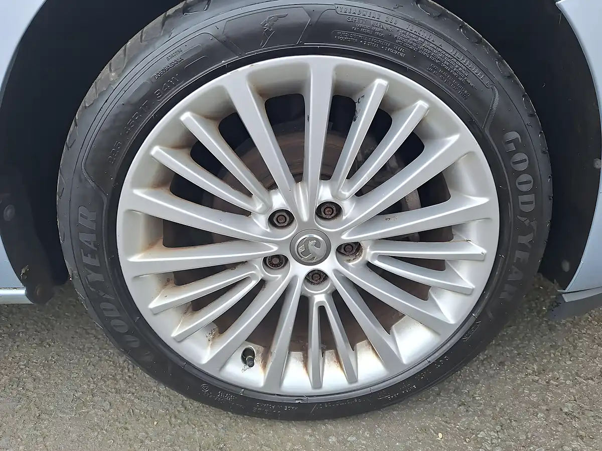 Used 2017 Vauxhall Astra Elite Nav Silver - Interior and Exterior details 17