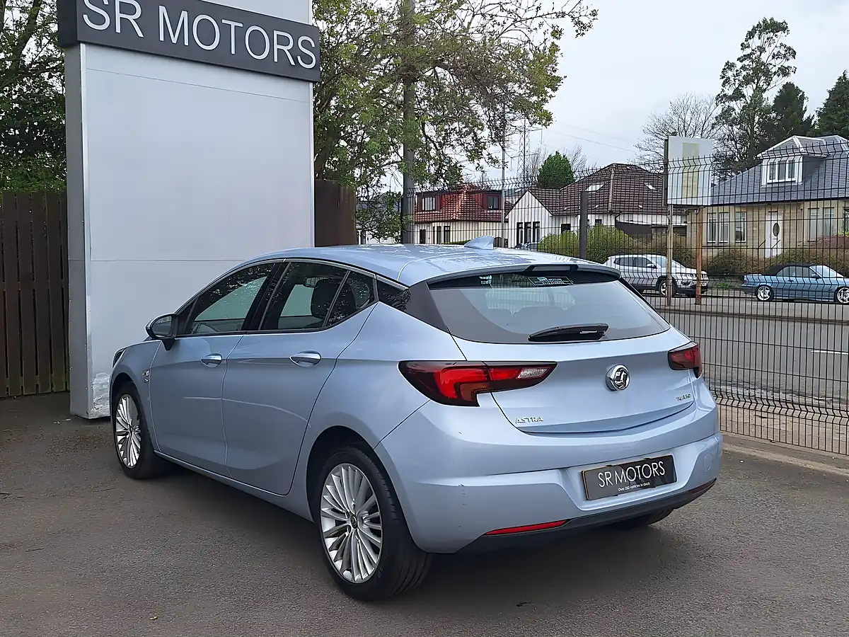 Used 2017 Vauxhall Astra Elite Nav Silver - Interior and Exterior details 4