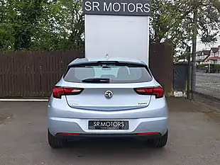 Used 2017 Vauxhall Astra Elite Nav Silver - Interior and Exterior details 5