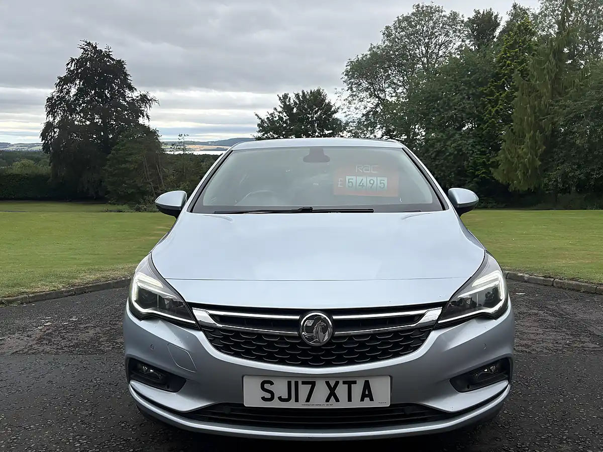 Used 2017 Vauxhall Astra Elite Nav Silver - Interior and Exterior details 11