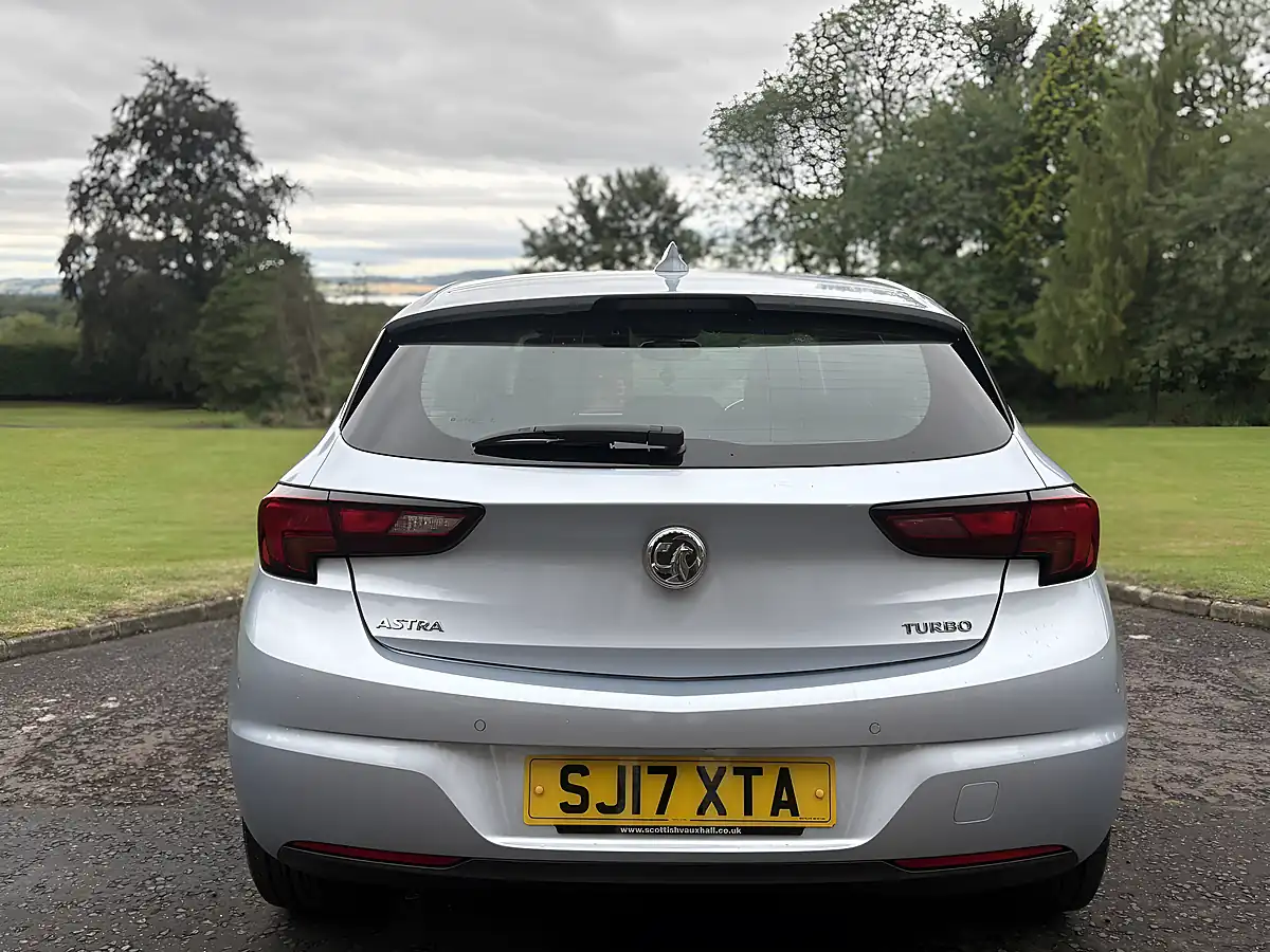 Used 2017 Vauxhall Astra Elite Nav Silver - Interior and Exterior details 13