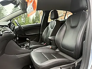 Used 2017 Vauxhall Astra Elite Nav Silver - Interior and Exterior details 17