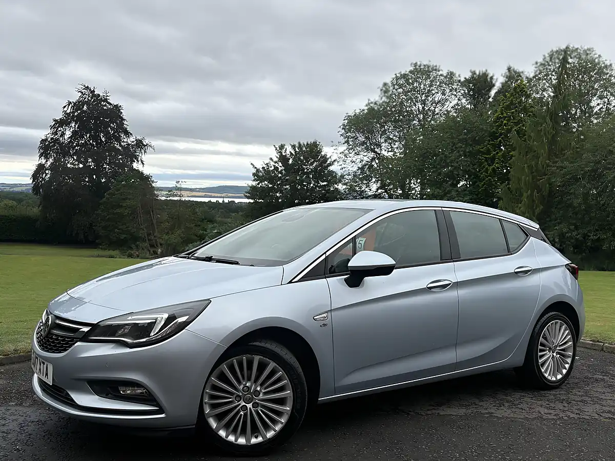Used 2017 Vauxhall Astra Elite Nav Silver - Interior and Exterior details 2