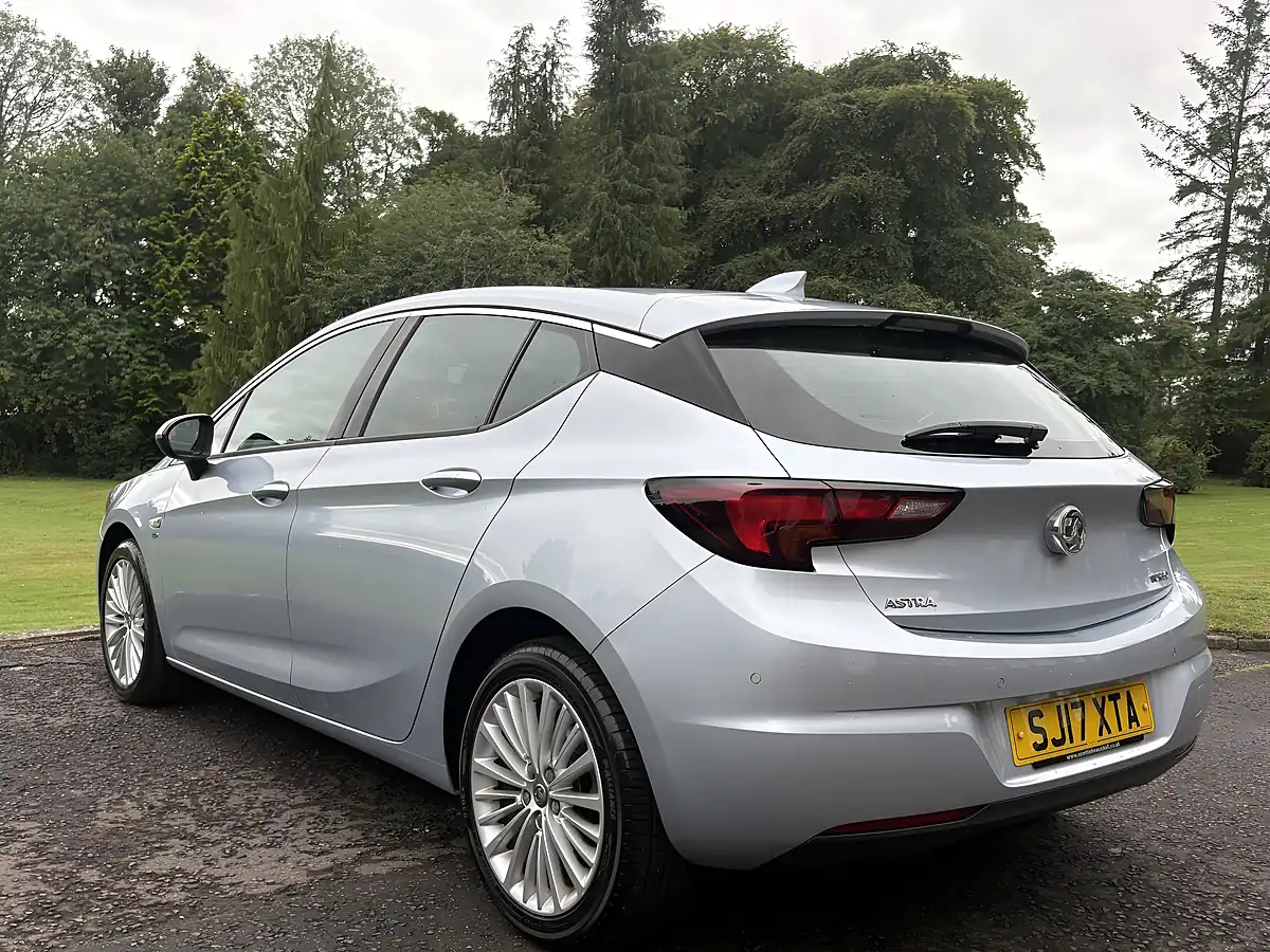 Used 2017 Vauxhall Astra Elite Nav Silver - Interior and Exterior details 5