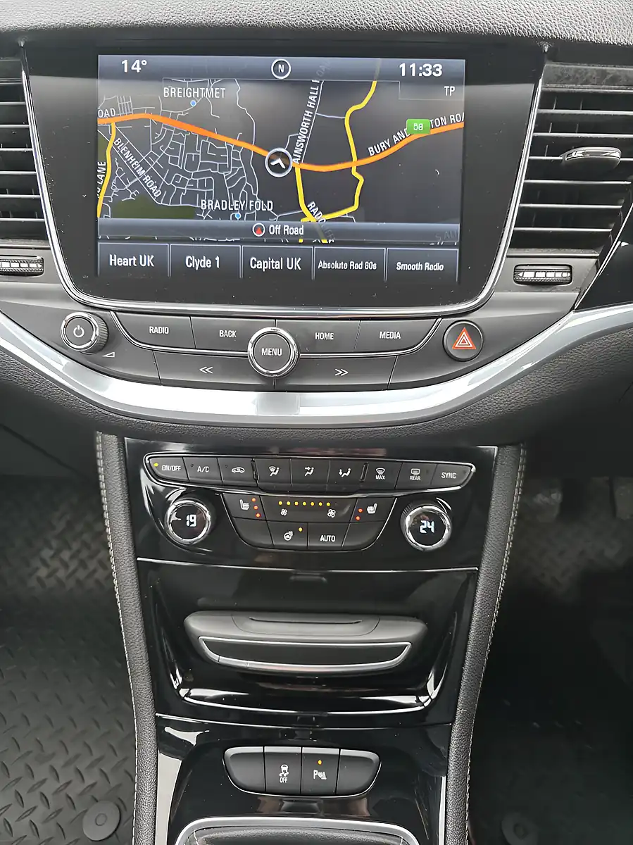 Used 2017 Vauxhall Astra Elite Nav White - Interior and Exterior details 11