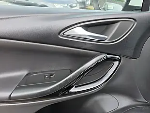 Used 2017 Vauxhall Astra Elite Nav White - Interior and Exterior details 14