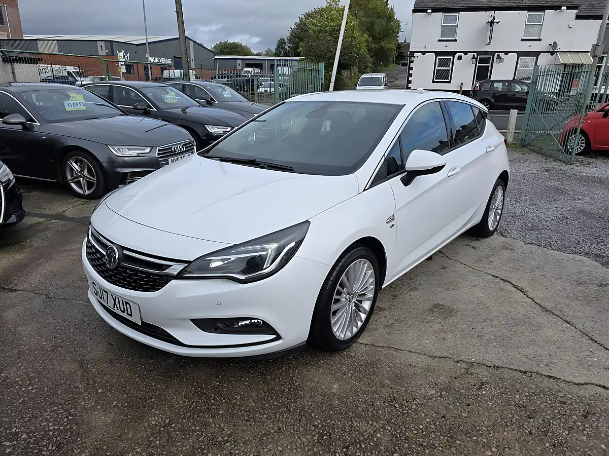 Used 2017 Vauxhall Astra Elite Nav White - Interior and Exterior details 2