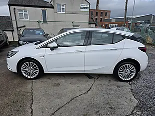 Used 2017 Vauxhall Astra Elite Nav White - Interior and Exterior details 4