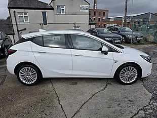 Used 2017 Vauxhall Astra Elite Nav White - Interior and Exterior details 5