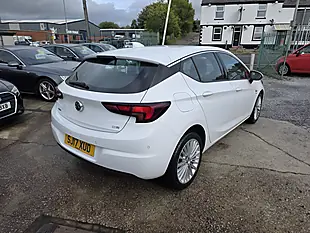 Used 2017 Vauxhall Astra Elite Nav White - Interior and Exterior details 6
