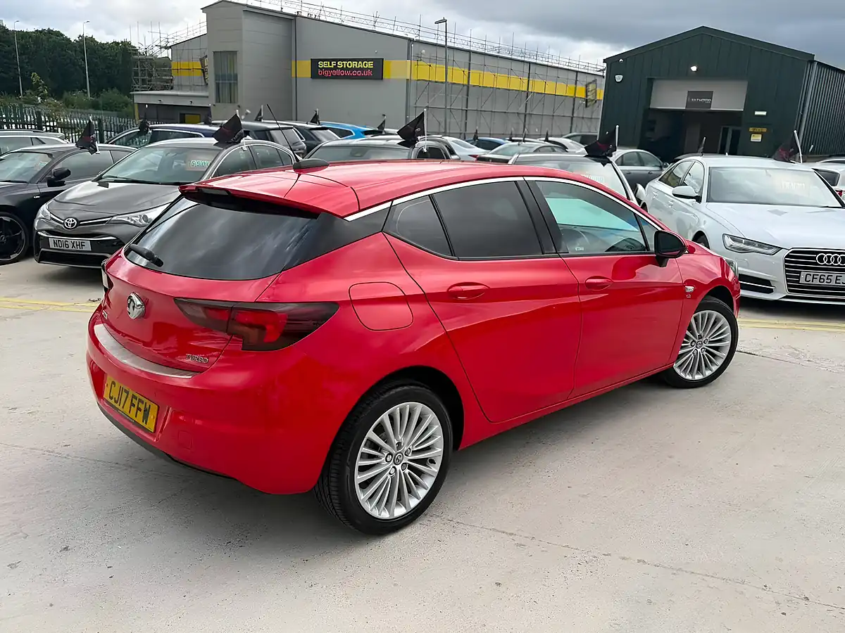 Used 2017 Vauxhall Astra Elite Red - Interior and Exterior details 11