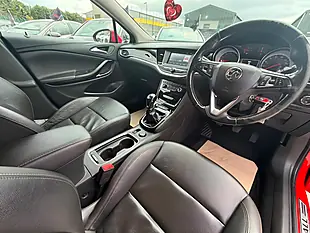 Used 2017 Vauxhall Astra Elite Red - Interior and Exterior details 13