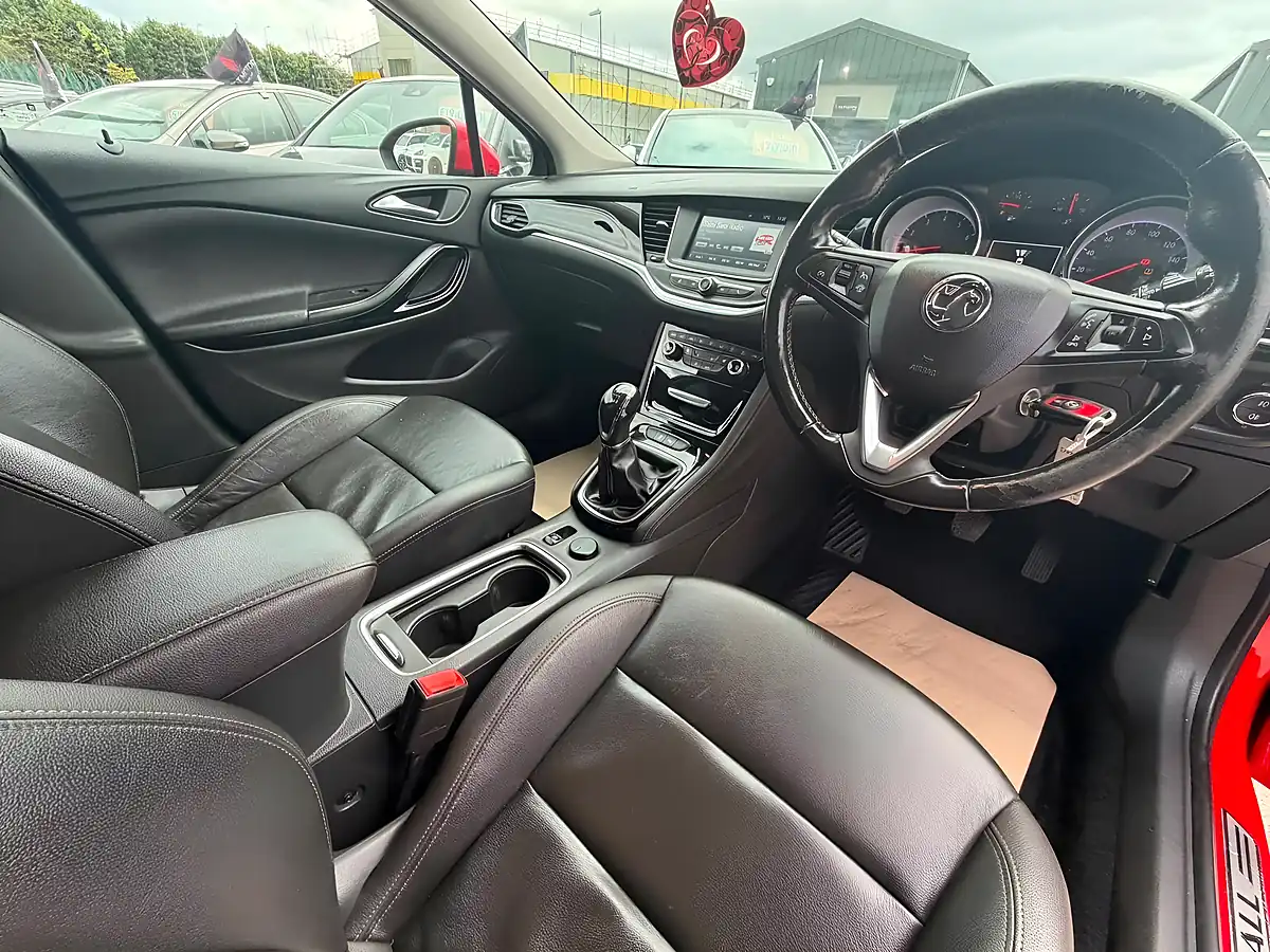 Used 2017 Vauxhall Astra Elite Red - Interior and Exterior details 13