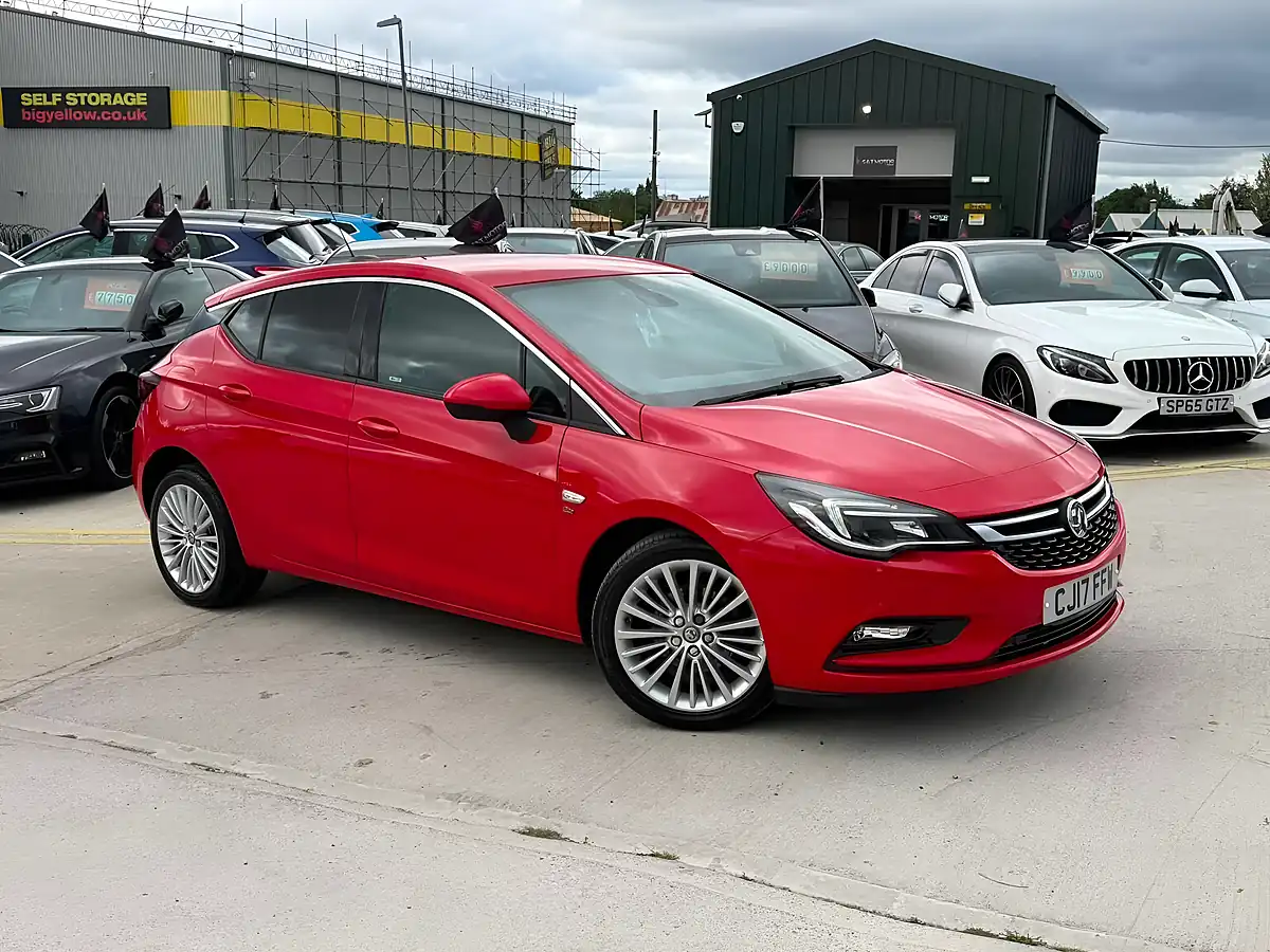 Used 2017 Vauxhall Astra Elite Red - Interior and Exterior details 2