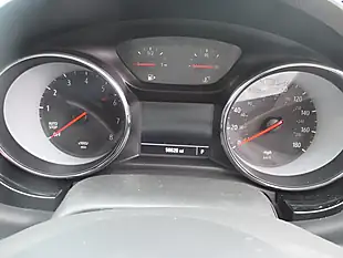 Used 2017 Vauxhall Astra Elite Silver - Interior and Exterior details 9