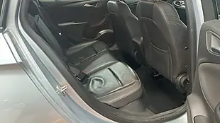Used 2017 Vauxhall Astra Elite Silver - Interior and Exterior details 5