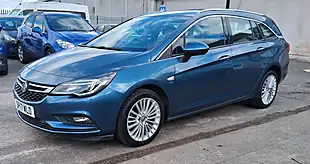Used 2017 Vauxhall Astra Elite Sports Tourer Blue - Interior and Exterior details 3