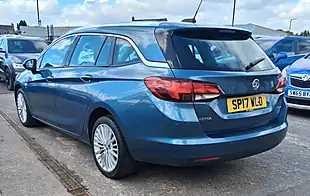 Used 2017 Vauxhall Astra Elite Sports Tourer Blue - Interior and Exterior details 5