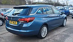 Used 2017 Vauxhall Astra Elite Sports Tourer Blue - Interior and Exterior details 6