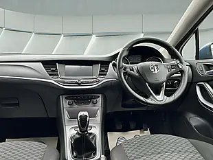 Used 2017 Vauxhall Astra Energy Blue - Interior and Exterior details 15