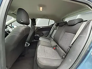 Used 2017 Vauxhall Astra Energy Blue - Interior and Exterior details 17