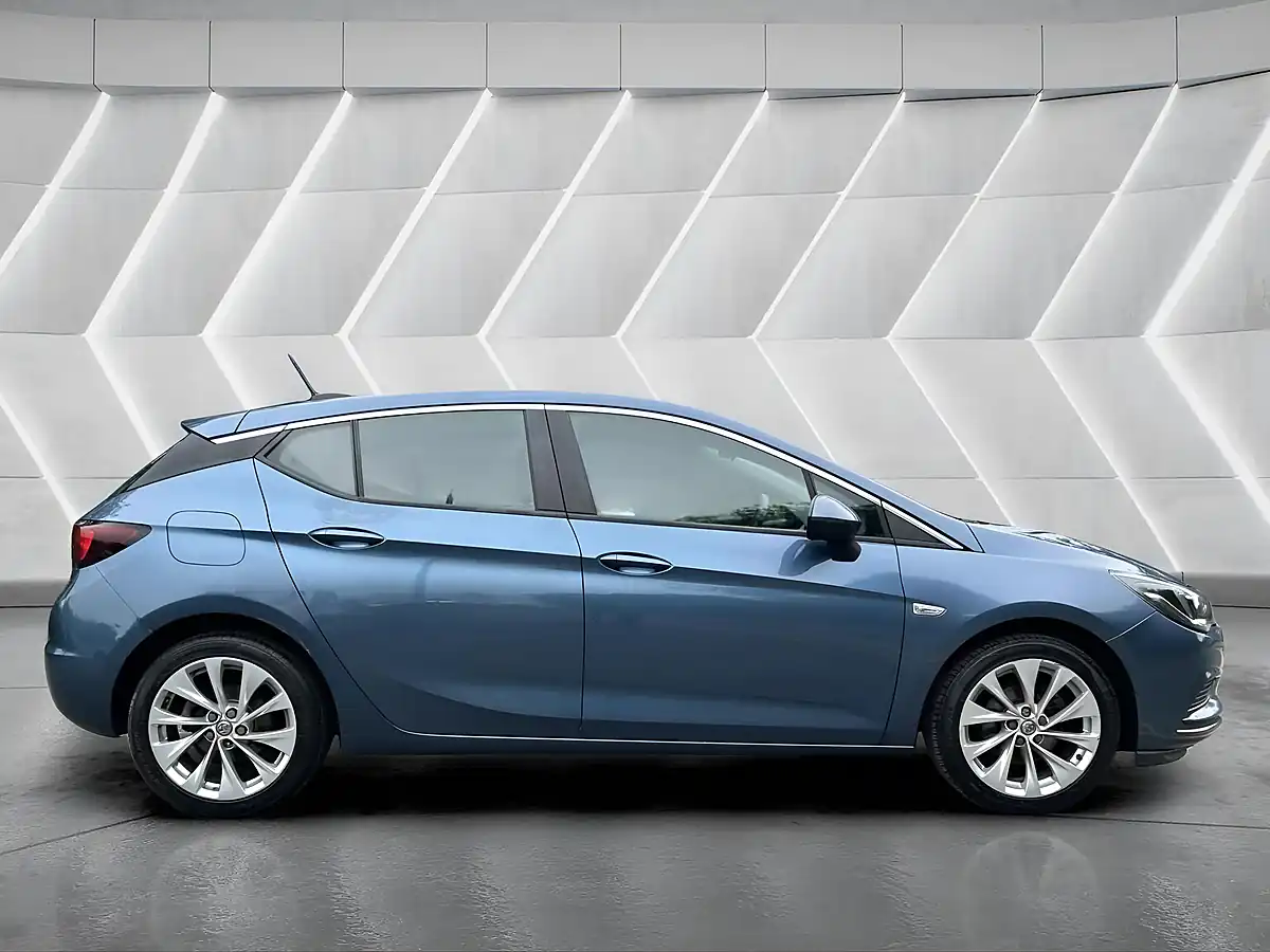 Used 2017 Vauxhall Astra Energy Blue - Interior and Exterior details 4